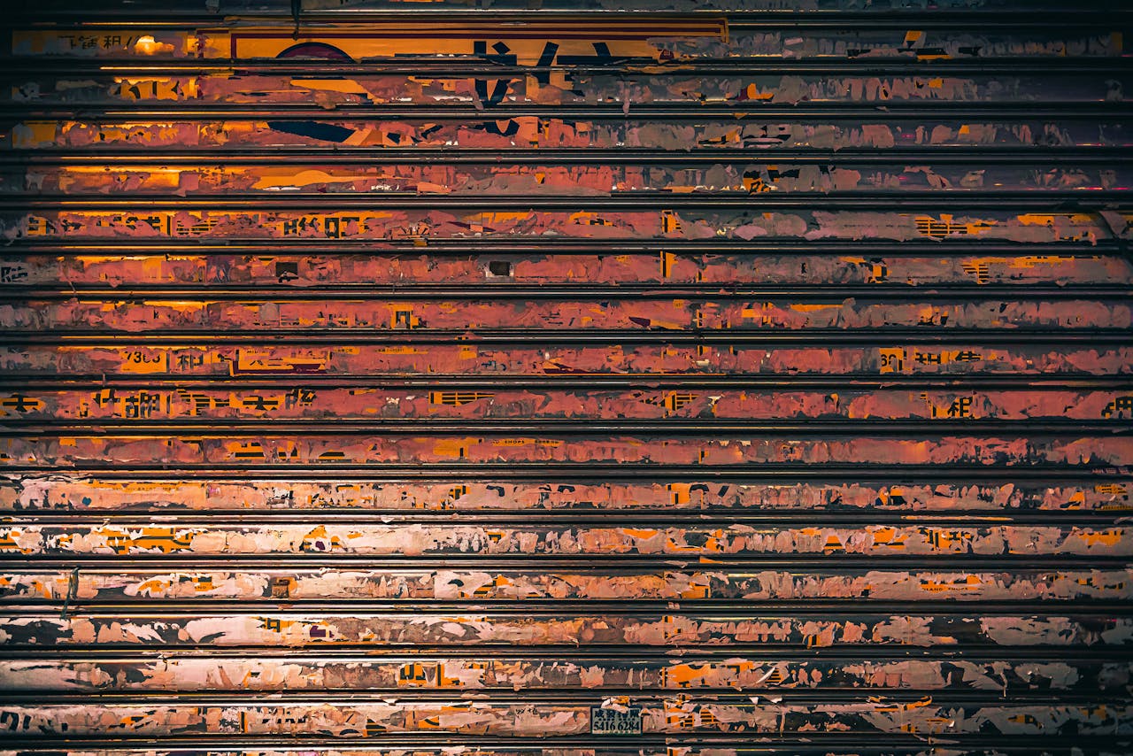 Common Garage Door Issues in Florida & Prevention Tips